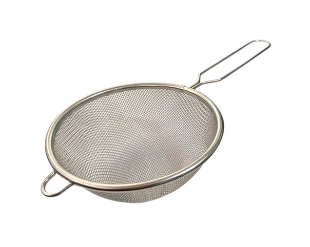 COLADOR DE ACERO INOXIDABLE CON MALLA SENCILLA 24 cm - 022-002-007