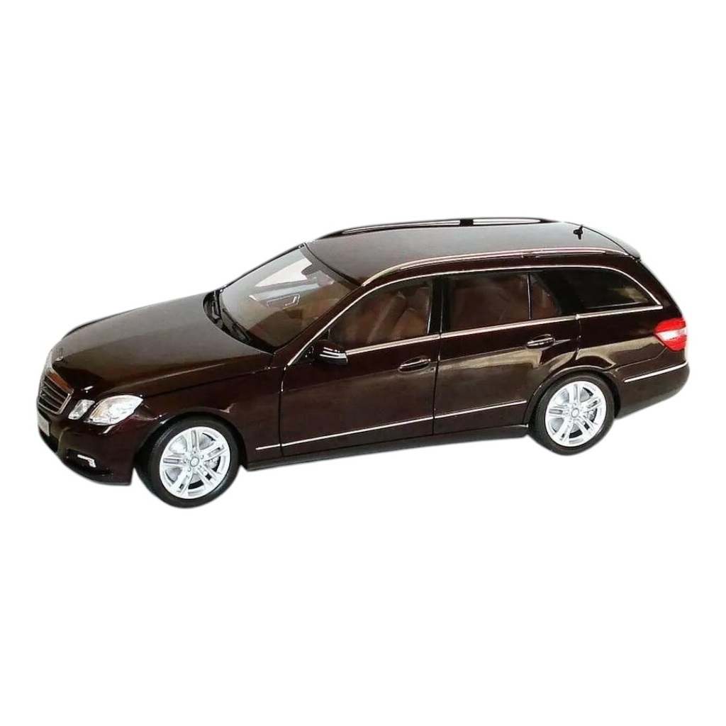 AUTOart 1/18 MERCEDES-BENZ CLASE 4 STATION WAGON CUPRIT BROWN METALLIC - B66962440